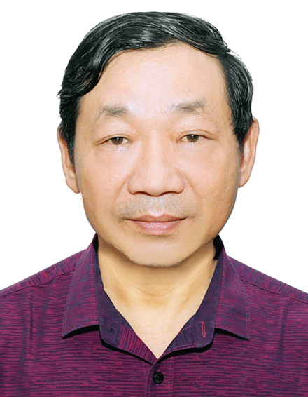 Giám đốc Đài Khí tượng thủy văn khu vực Trung Trung Bộ Đinh Phùng Bảo