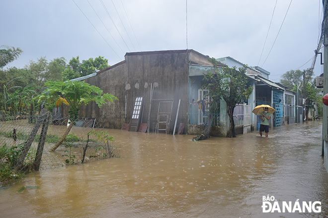 Tổ 32, phường Hoà Khánh Nam, quận Liên Chiểu là một trong những vùng trũng thấp, thường xuyên ngập lụt khi vào mùa mưa bão.