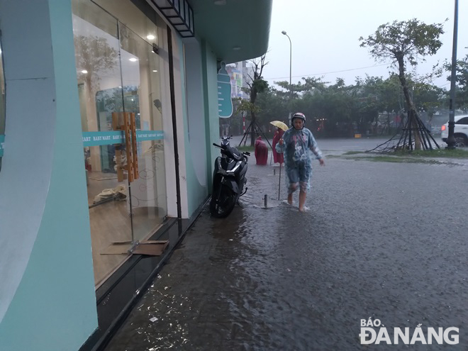 Water was about to overflow into a shop on Van Don Street,