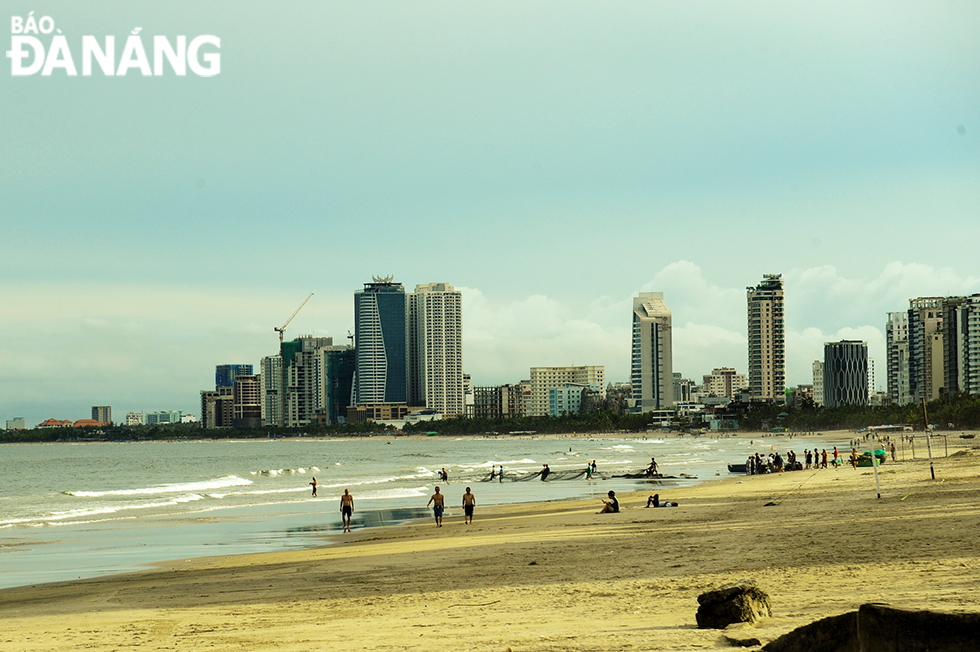 The Man Thai Beach is located next to the vibrant city of Da Nang