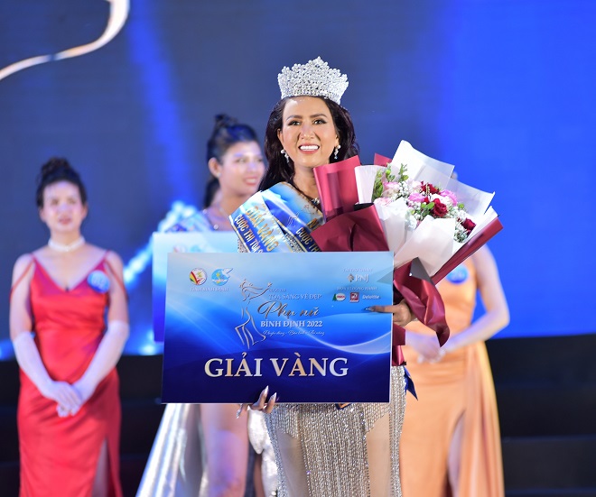 Thí sinh Nguyễn Thị Cẩm My xuất sắc đoạt được giải Vàng chung cuộc.