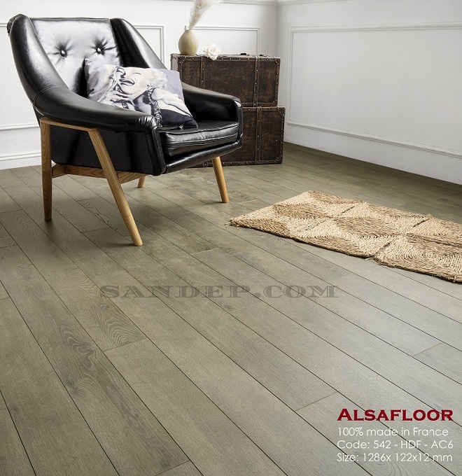 Mẫu sàn gỗ Alsafloor nhập khẩu từ Pháp do Sàn Đẹp phân phối.