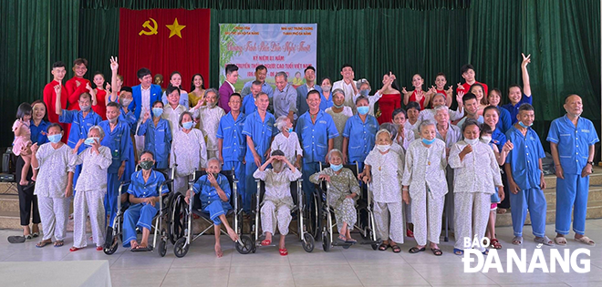 The Da Nang Social Protection Centre organises a ceremony to  celebrate the Viet Nam Day for Older Persons. 