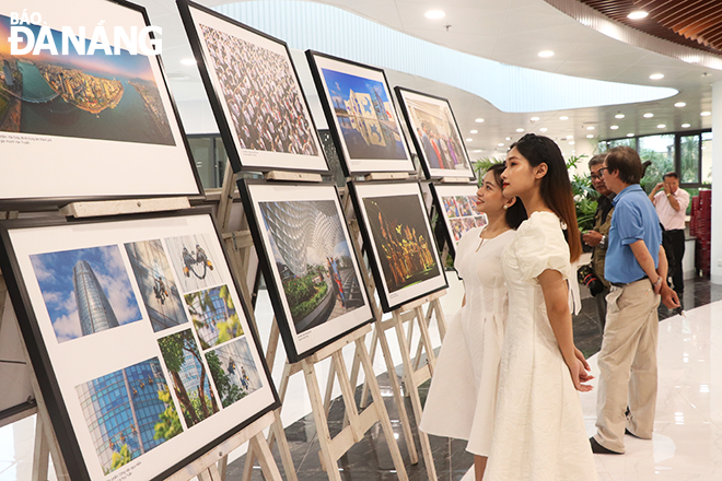 Trưng bày 100 ảnh đẹp về Công viên APEC và quận Hải Châu