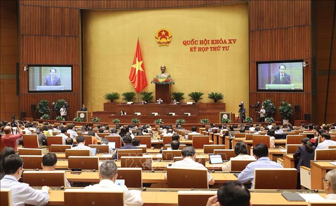 Quốc hội quyết nghị tăng lương cơ sở lên 1,8 triệu đồng từ 1-7-2023