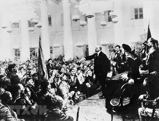 Đêm 7/11/1917, Đại hội các Soviet được triệu tập, thành lập Chính quyền Soviet do V.I.Lenin đứng đầu. (Ảnh: Tư liệu TTXVN)