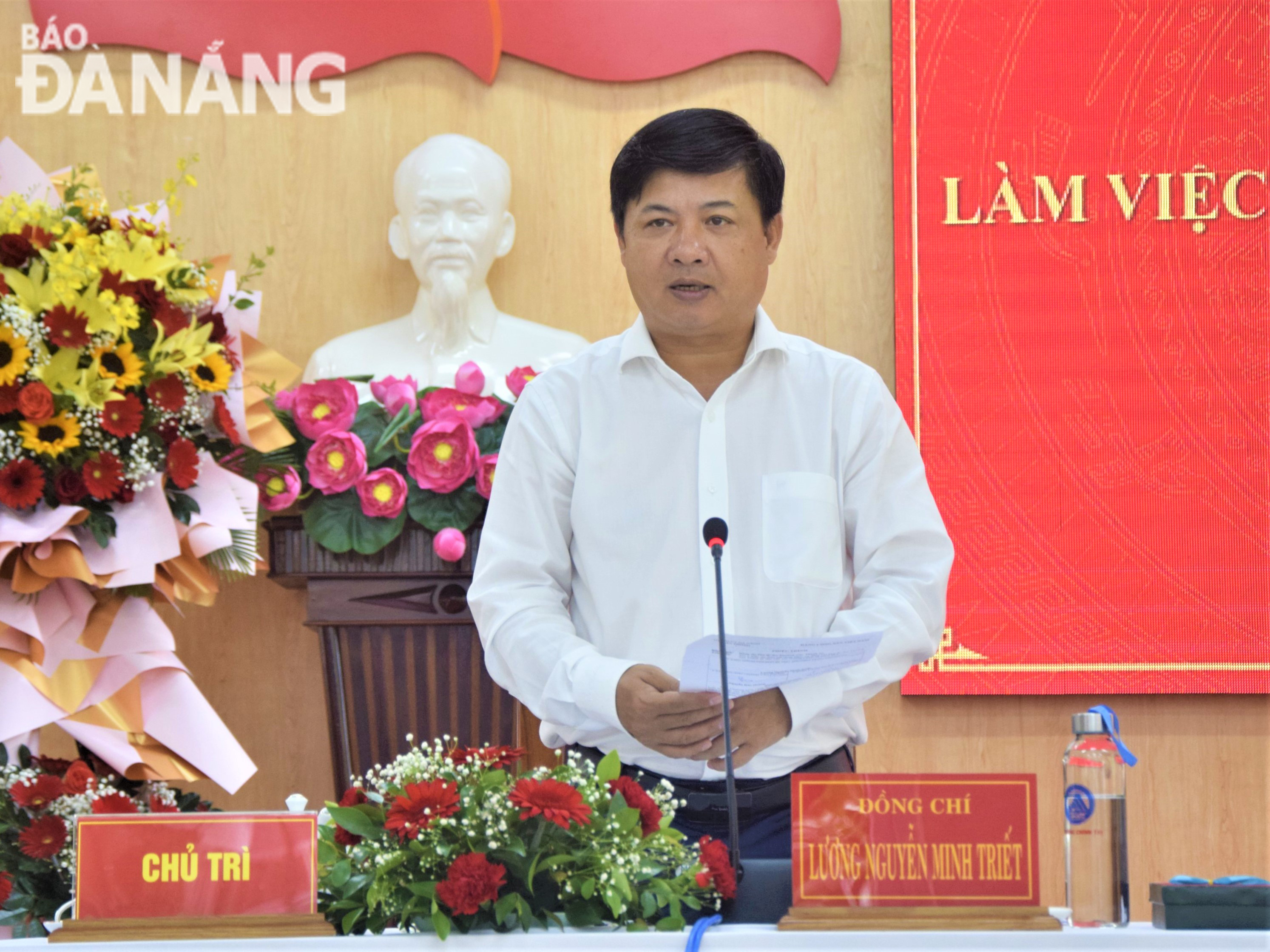 Phó Bí thư Thường trực Thành ủy Lương Nguyễn Minh Triết kết luận buổi làm việc. Ảnh: TRỌNG HUY
