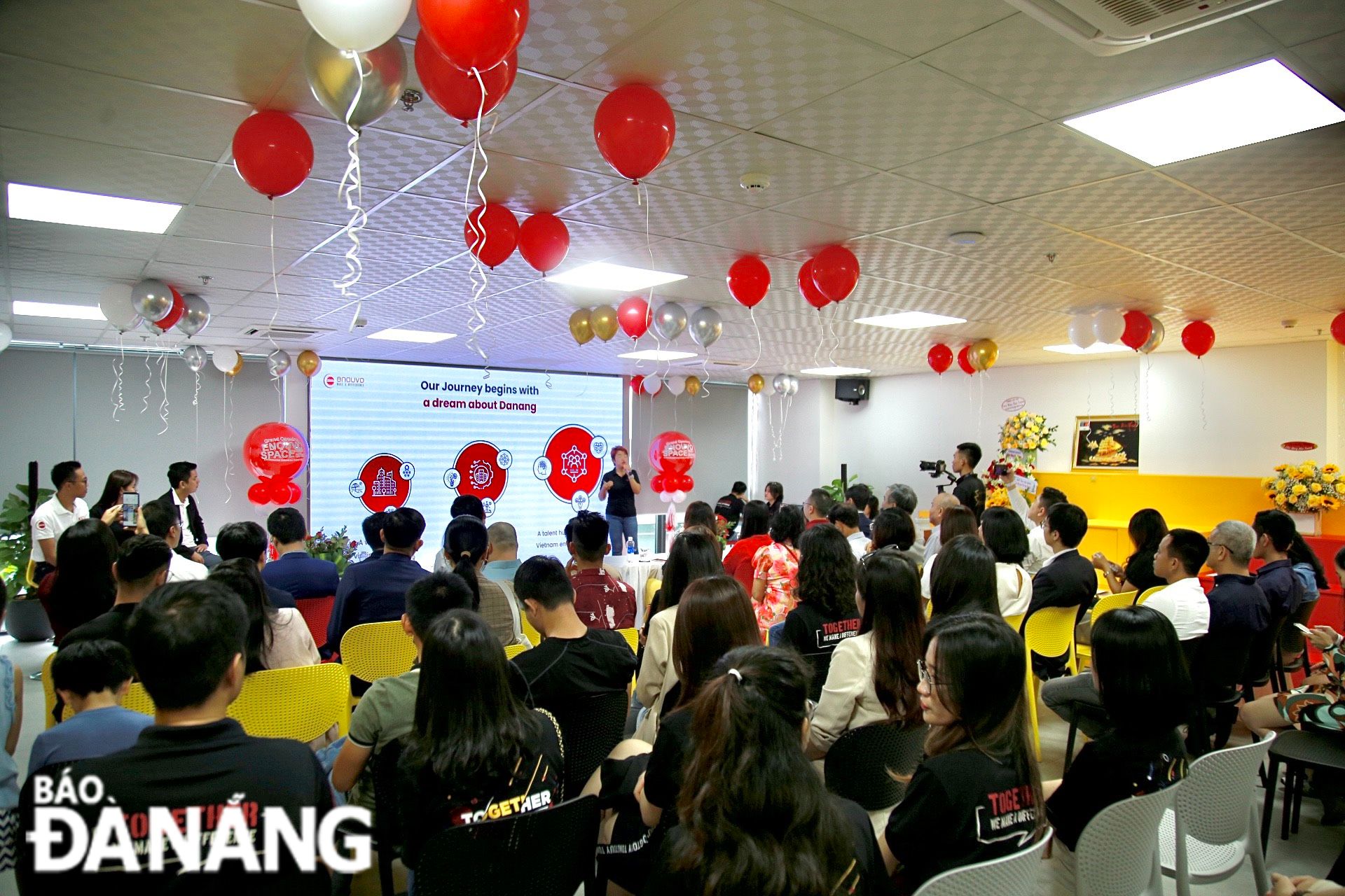 The opening ceremony for the Enouvo Space 3 attracts the attendance by many representatives of businesses operating in the field of technology in Da Nang. Photo: CHIEN THANG