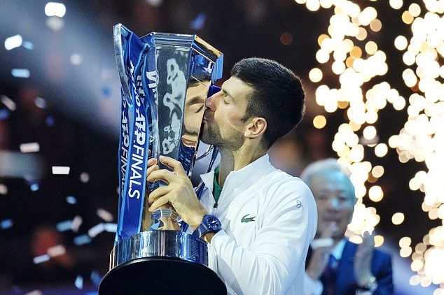 Chiến thắng giúp Novak Djokovic tự tin bước sang mùa giải 2023. Ảnh: DM.