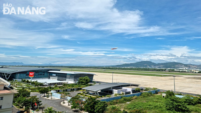 Adjustments to planning for the Da Nang International Airport in the 2021-2030 period, with a vision to 2050, has proposed to build a new domestic terminal T3 to cater to 25 million passengers annually by 2030. Photo: TRIEU TUNG