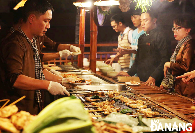 Phát triển ẩm thực thành sản phẩm du lịch đặc sắc của Đà Nẵng