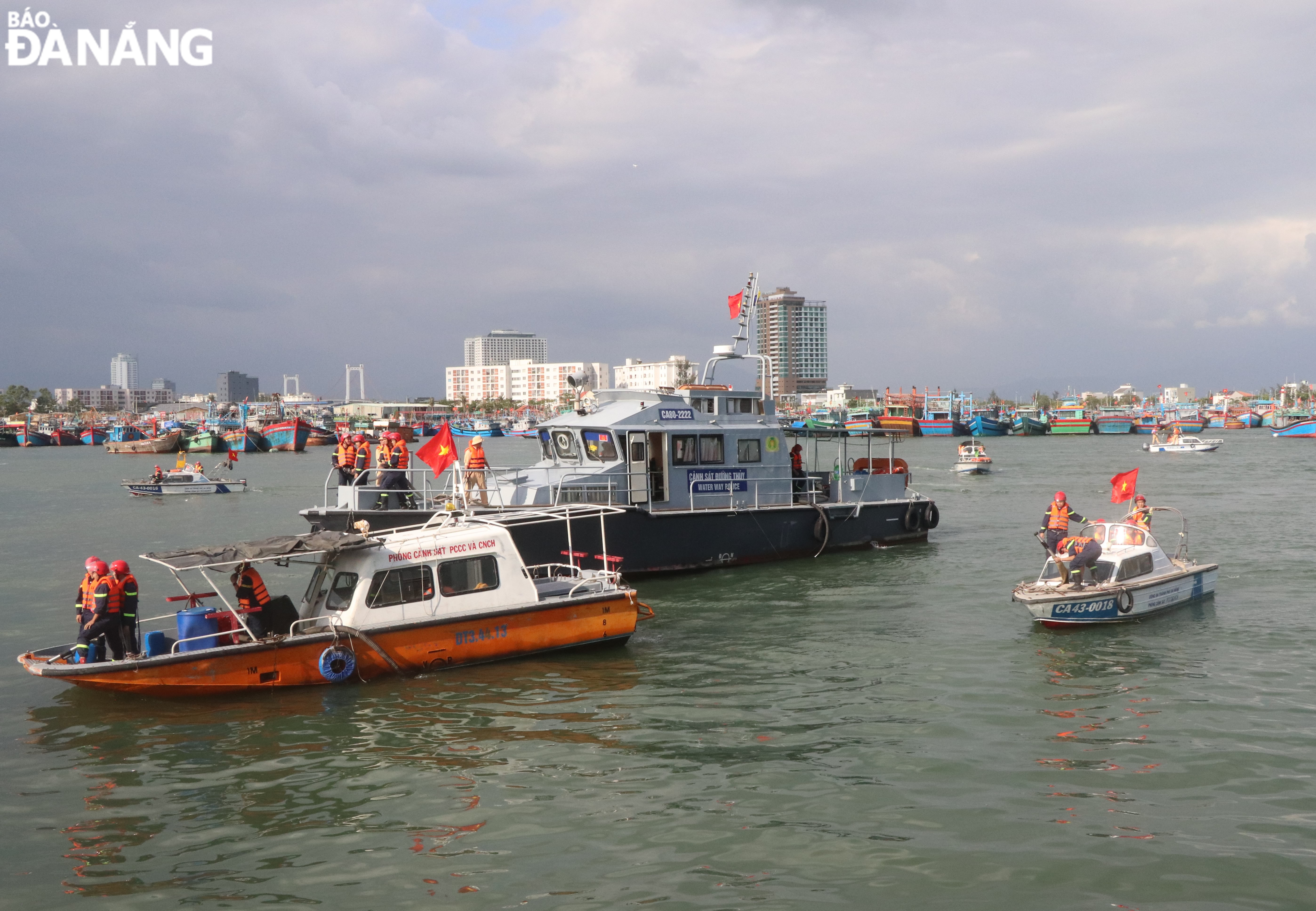 Thực tập phương án cứu nạn, cứu hộ tại Âu thuyền và cảng cá Thọ Quang