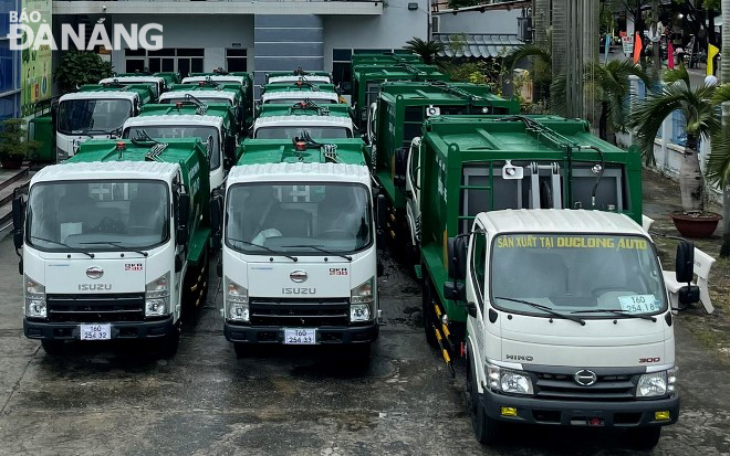 14 new generation garbage compactor trucks have been gathered at the Da Nang Urban Environment JSC