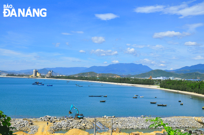 The implementation of the Lien Chieu Port aims to promote the Da Nang socio-economic development. The construction site of the Lien Chieu Port Photo: THANH LAN