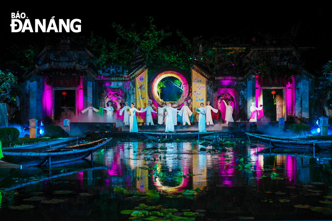 The ‘Hoi An - colours of silk’ programme - one of the new tourism products of Hoi An. Photo: T.K