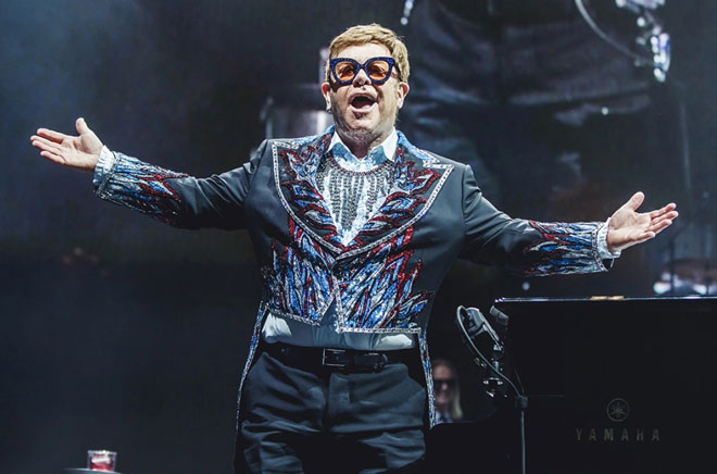 Elton John biểu diễn trên sân khấu Trung tâm Wizink tại ở Madrid, Tây Ban Nha.  Ảnh: Billboard