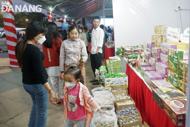 Visitors to the fair