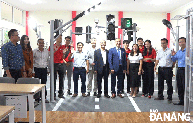 The Nam Long Technology Investment Group-funded digital transformation research and training office at the University of Technical Education, the University of Da Nang. Photo: NGOC HA