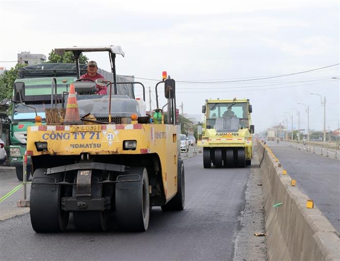 Thủ tướng ra Công điện chỉ đạo đẩy nhanh tiến độ các dự án đường bộ cao tốc quan trọng quốc gia. Ảnh: TTXVN