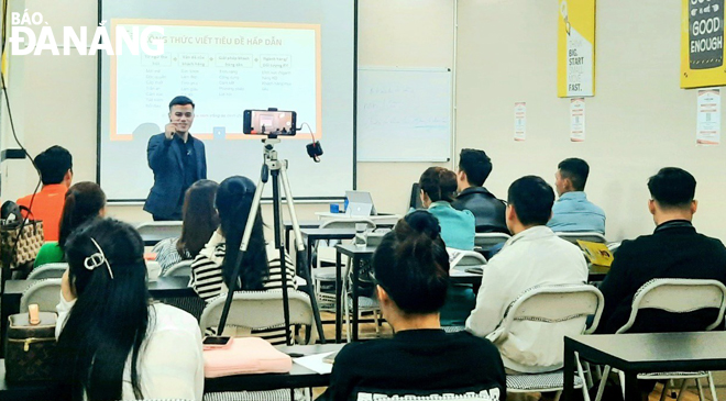 Tran Nhat Phap wants to impart knowledge and skills to the younger generation through his lectures. Photo: LE THANH