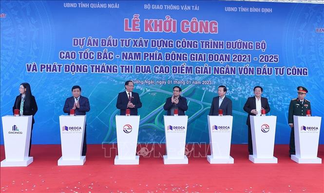 Thủ tướng Phạm Minh Chính phát lệnh khởi công đồng loạt 12 dự án đường bộ cao tốc Bắc - Nam