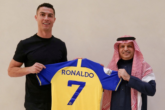 Saudi Arabia phát cuồng vì Ronaldo