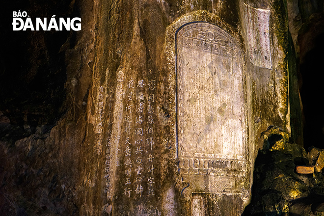 'Pho Da Son Linh Trung Phat' is considered the most valuable 'ma nhai' at the Marble Mountains scenic spot.