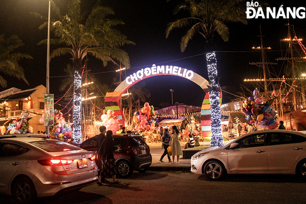 The Helio night market was crowded with tourists.