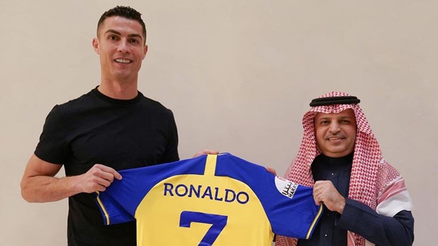 Ronaldo sẽ nhận mức lương 200 triệu euro/năm. (Nguồn: Al-Nassr)