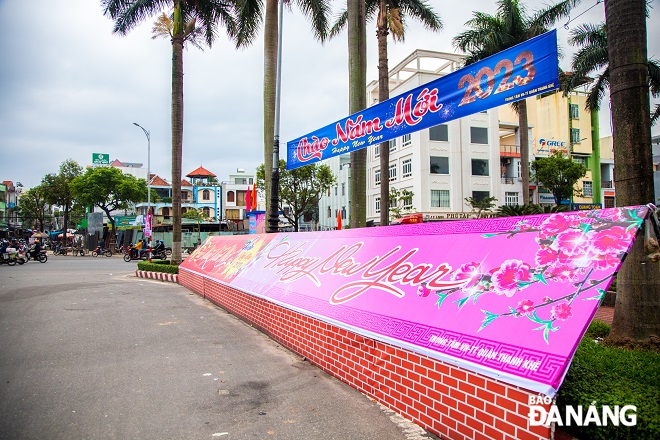 Panels informing New Year's messages and the country's important events are placed along local major roads.