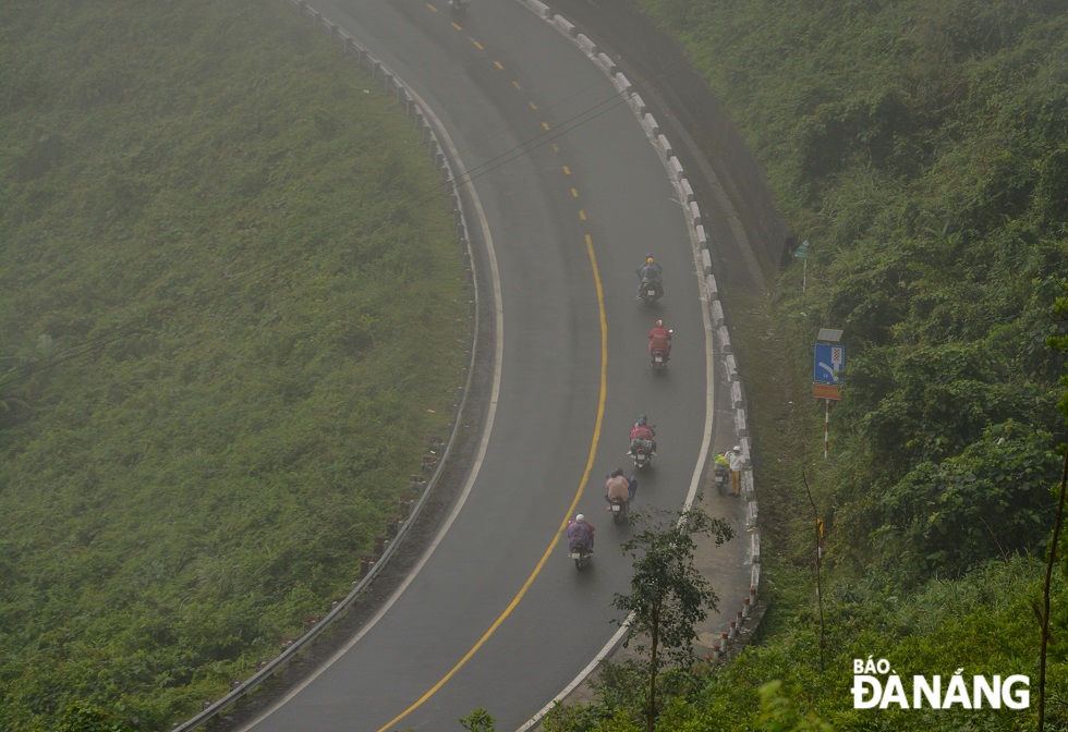 The fanciful scenery of the Hai Van Pass in these days leading up to Lunar New Year 2023