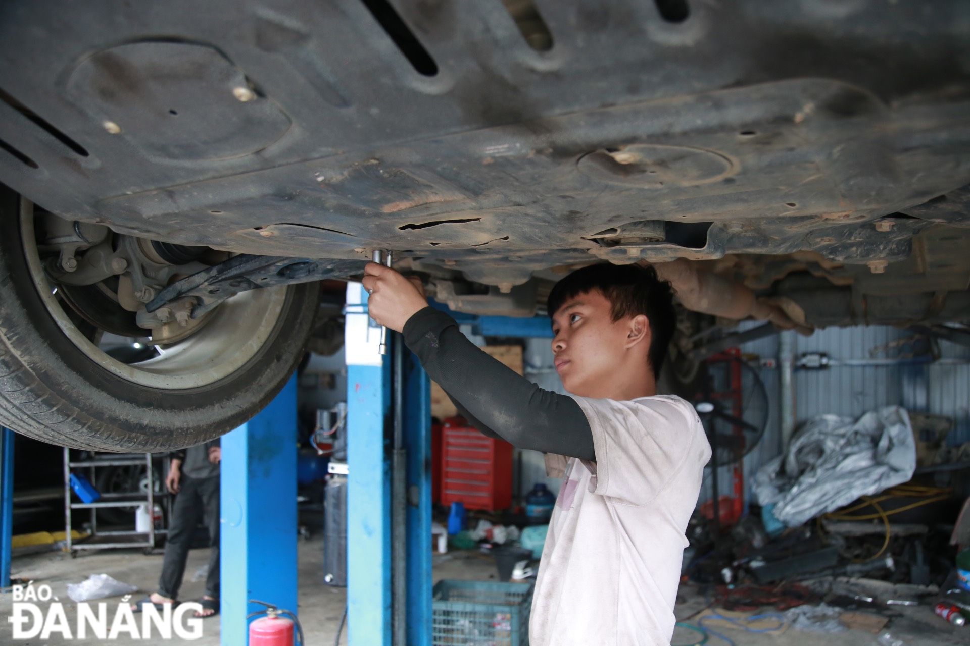 Garage owners say the undercarriage soundproofing service is also favoured by many new car owners.