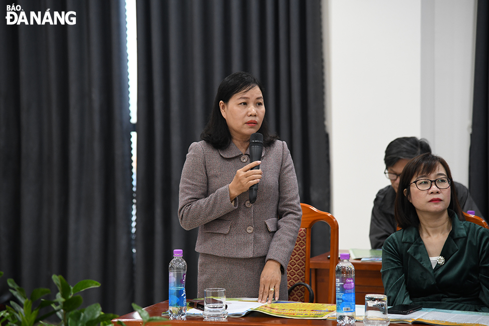 Bà Nguyễn Thị Thu, Phó trưởng Ban Tuyên giáo Thành ủy Đà Nẵng phát biểu tại Hội nghị CTV Báo Đà Nẵng năm 2022. Ảnh: ĐẮC MẠNH