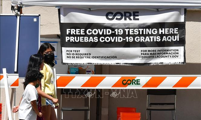 Một điểm xét nghiệm Covid-19 tại Los Angeles, California, Mỹ. Ảnh: AFP/TTXVN