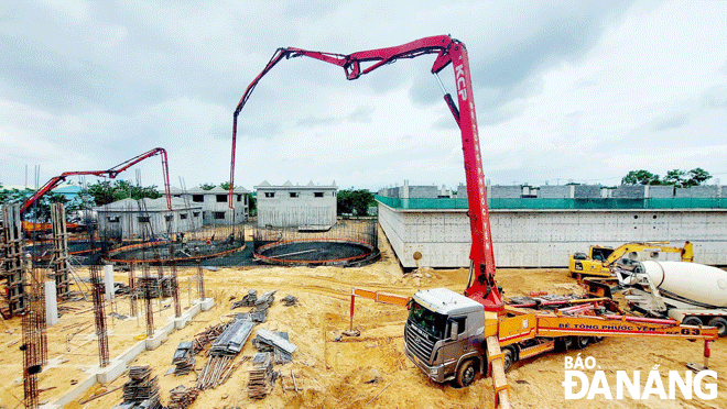 The construction of the Hoa Xuan wastewater treatment station at phase 3 is underway. Photo: THANH LAN