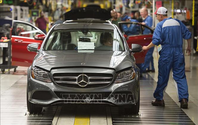 Mẫu xe C-Class của Mercedes-Benz tại nhà máy ở Vance, Alabama, Mỹ. Ảnh minh họa: AFP/TTXVN