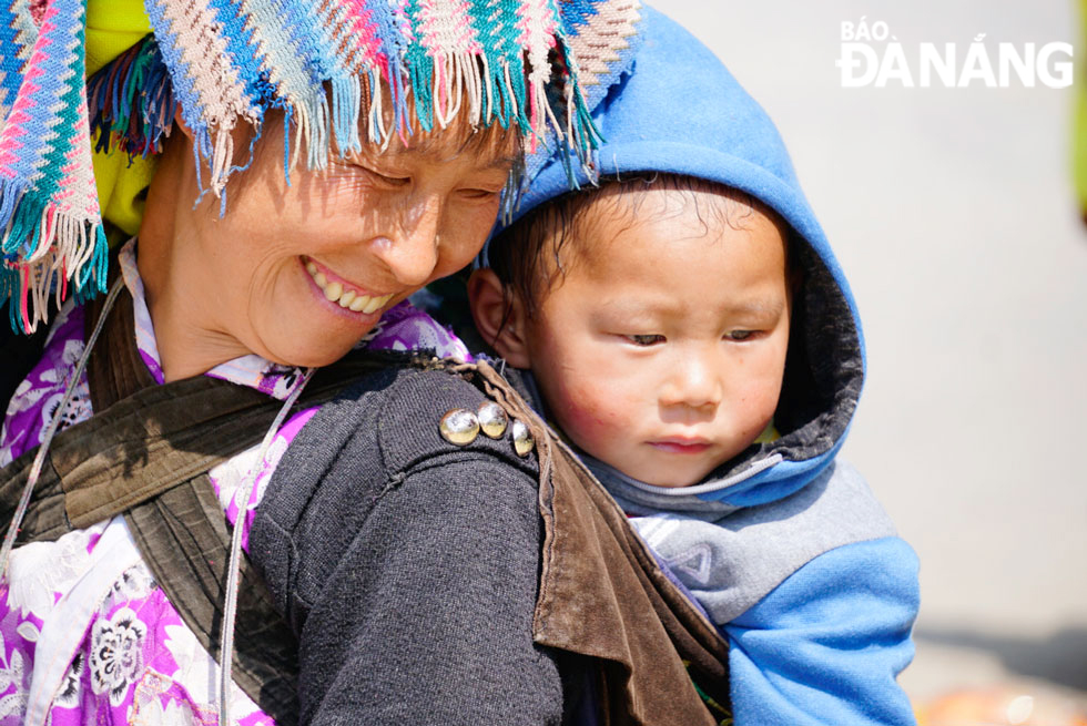 Người Mông ở Mèo Vạc - Hà Giang mạnh mẽ vươn lên giữa điều kiện sống khó khăn.	