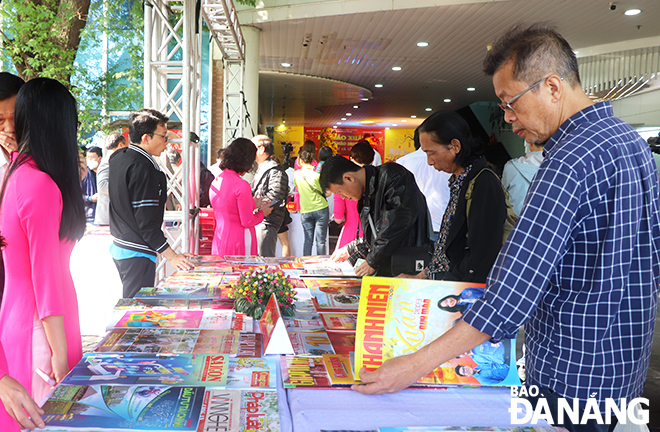 The festival attracted a large number of journalists in Da Nang. Photo: X.D