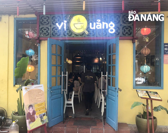 Quán ăn Quảng tại Hà Nội.