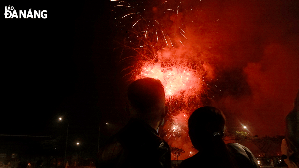 High-altitude, low-altitude and effect firecrackers were utilised in the displays