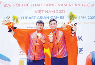 Hien Nam (left)