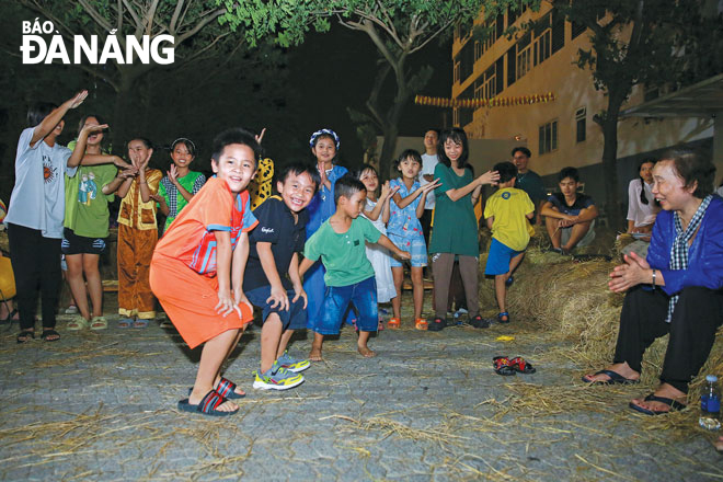 Children of the Hope School enjoying the Mid-Autumn Festival. Photo: NGUYEN DONG