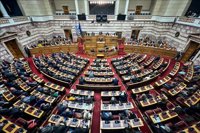 Quang cảnh cuộc bỏ phiếu bất tín nhiệm đối với Chính phủ Hy Lạp do phe đối lập cánh tả đề xuất tại Athens ngày 27-1-2023. Ảnh: AFP/TTXVN