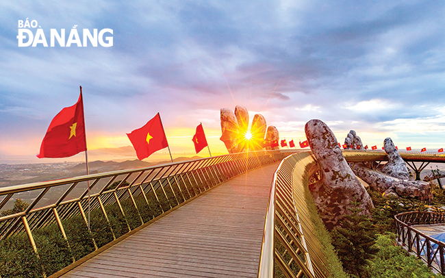 The Cau Vang (Golden Bridge) on the top of the Da Nang-based Sun World Ba Na Hills Tourist Area. Photo: PHUC NHAN