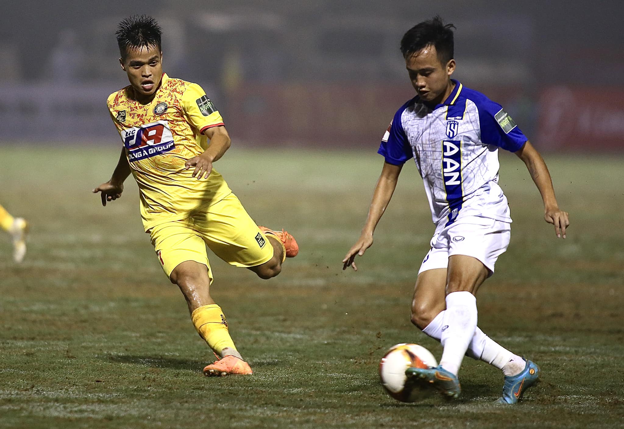 Sông Lam Nghệ An 13 trận liên tiếp không thắng trên sân Thanh Hóa ở V-League
