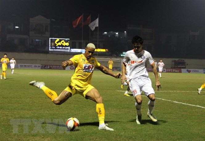 V.League 1-2023: Thắng SHB Đà Nẵng, Đông Á Thanh Hóa vươn lên đầu bảng