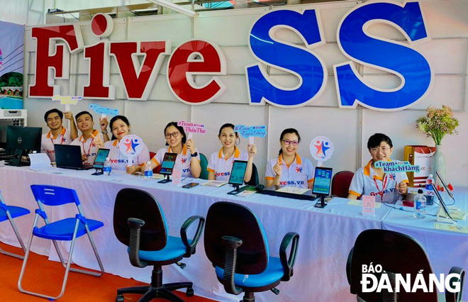 The FiveSS project participates in many domestic startup programmes and festivals, thereby introducing its utilities and servicesto a large number of customers. Photo: KHANH HOA