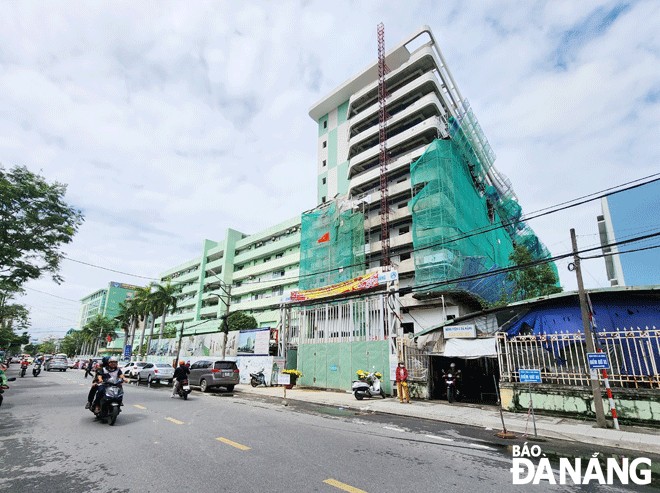 The construction progress of key medical facilities in Da Nang has been accelerated after Tet break. The Da Nang Centre for Organ and Stem Cell Transplantation project at Da Nang General Hospital is on way to reach completion. Photo: P.C