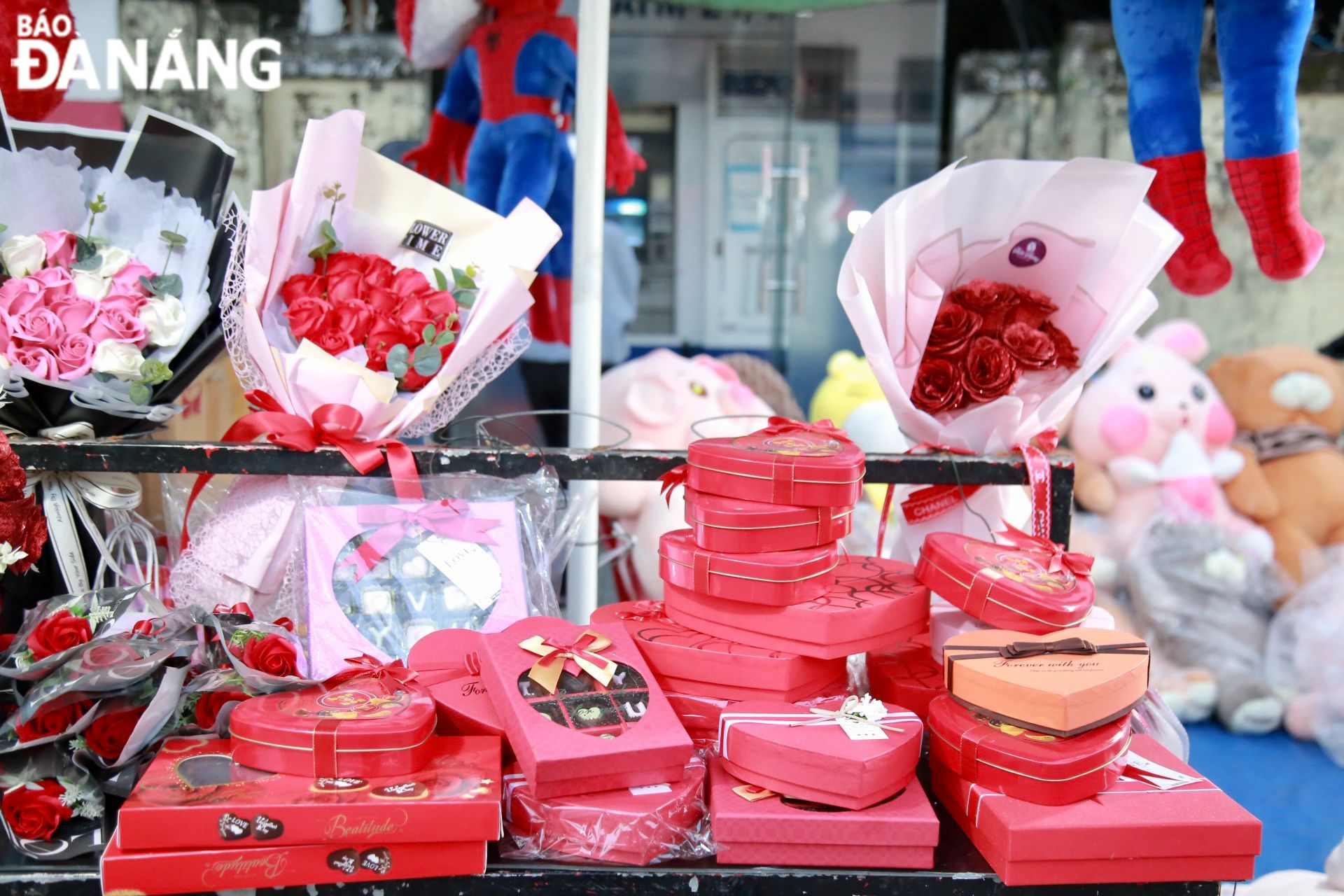 Chocolate boxes are indispensable on Valentine's Day