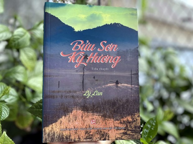 Tiểu thuyết 'Bửu Sơn Kỳ Hương' của nhà văn Lý Lan do Nhà xuất bản Tổng hợp thành phố Hồ Chí Minh ấn hành.
